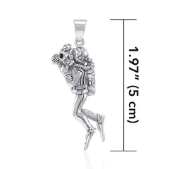 Behind the majestic photos under the sea ~ Sterling Silver Pendant TP2721-Genuine Garnet