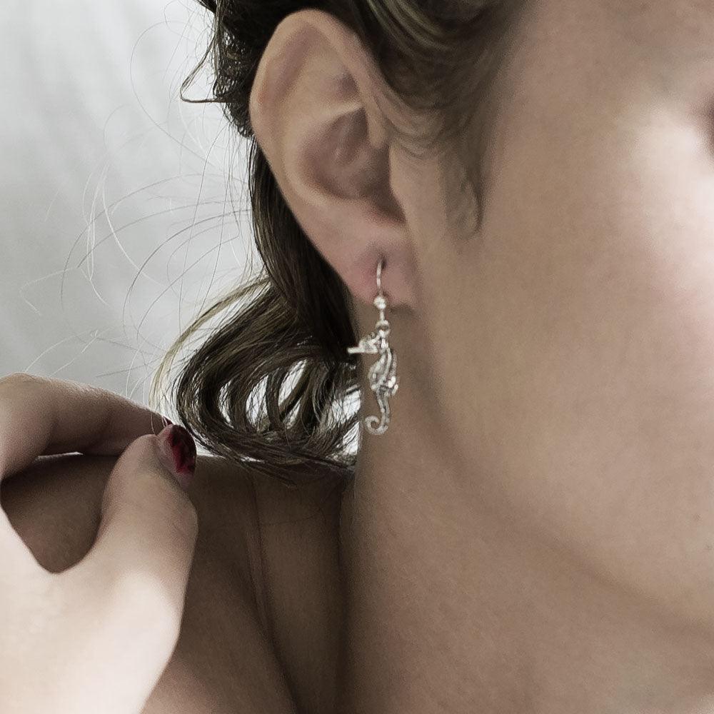 Seahorse Sterling Silver Hook Earring JE057 - Earrings