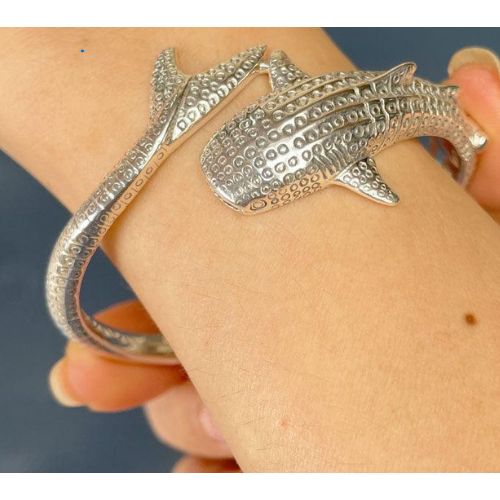 The Perfect Gift for Ocean Lovers: Dive Silver’s Marine-Inspired Jewelry