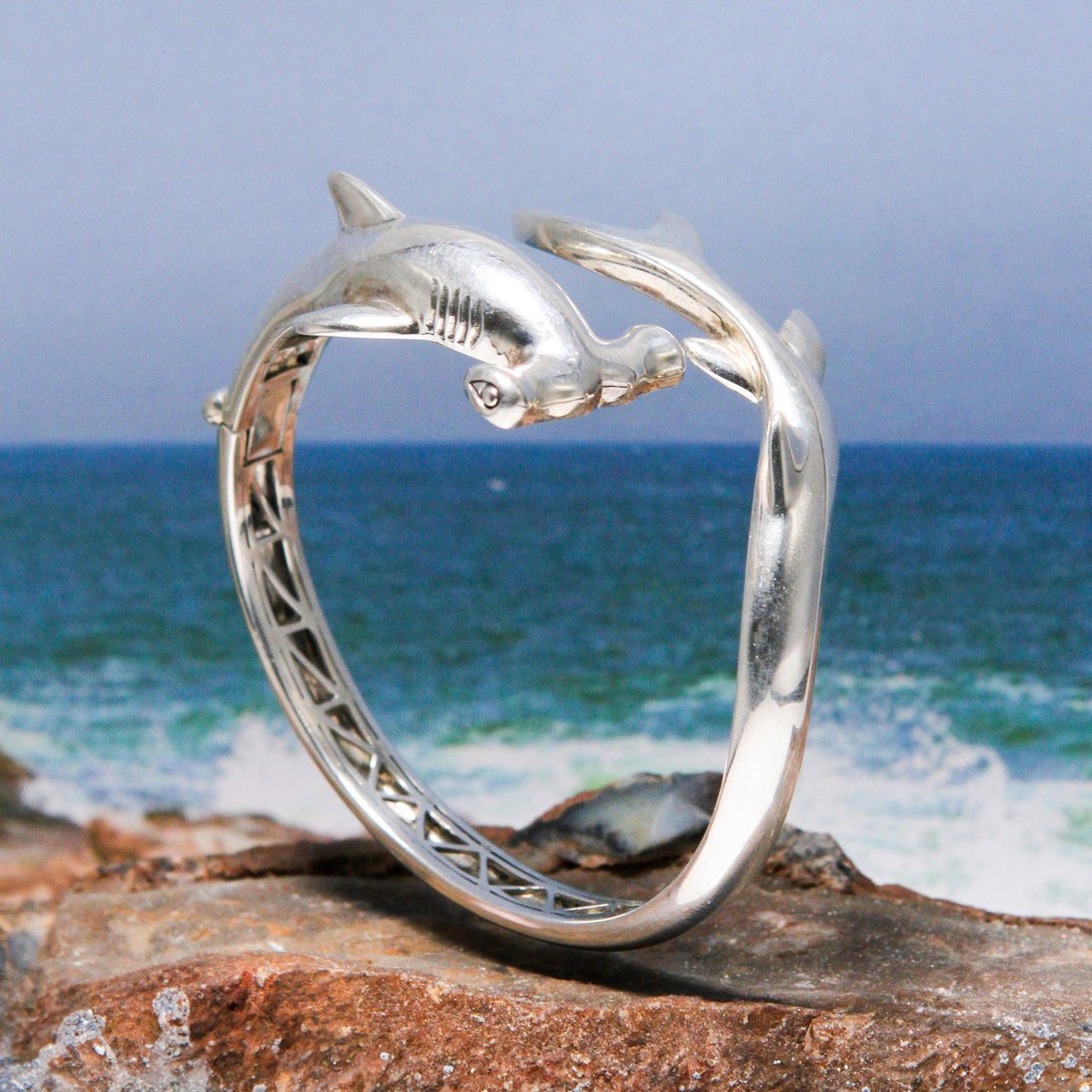 Hammerhead Shark Silver Cuff Bracelet with open lock TBA221 - DiveSilver Jewelry